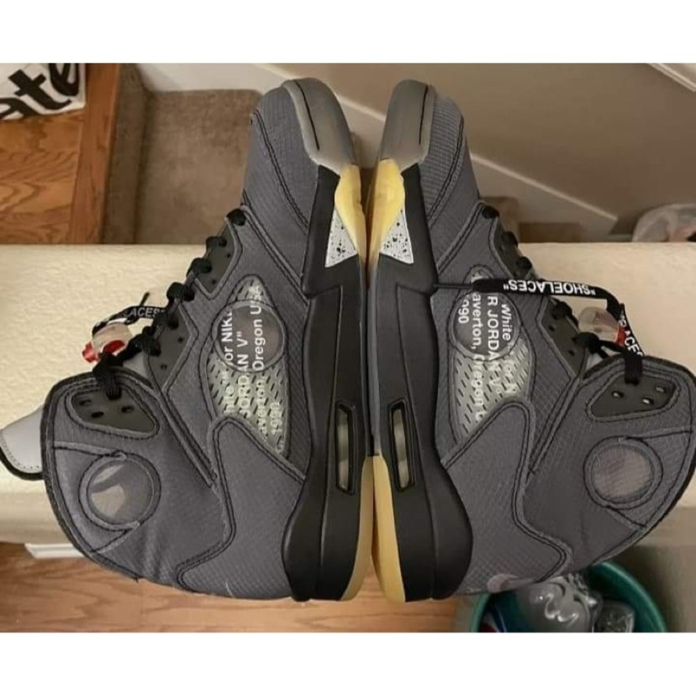 Air Jordan 5 off white black sz 9
